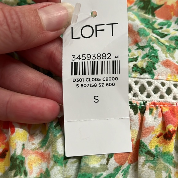 Loft, floral, dress shirt - Picture 5 of 5